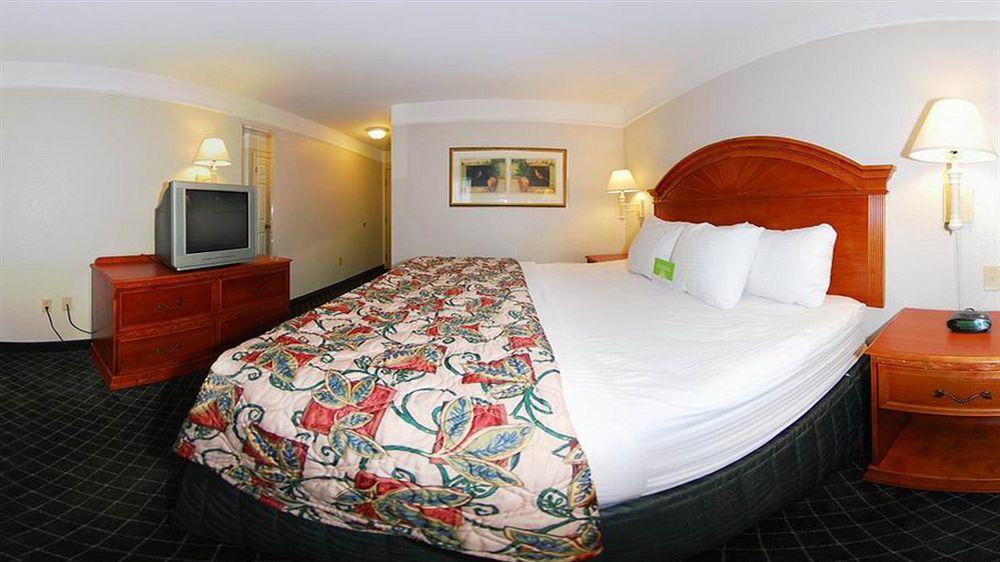 Hotel La Quinta By Wyndham San Antonio North Stone Oak Extérieur photo